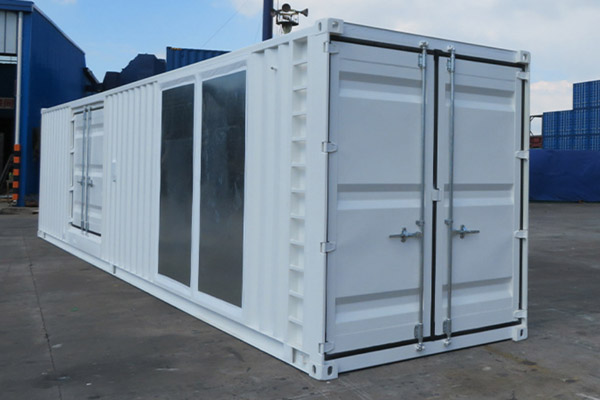 The core of modern logistics: the importance of containers in global trade